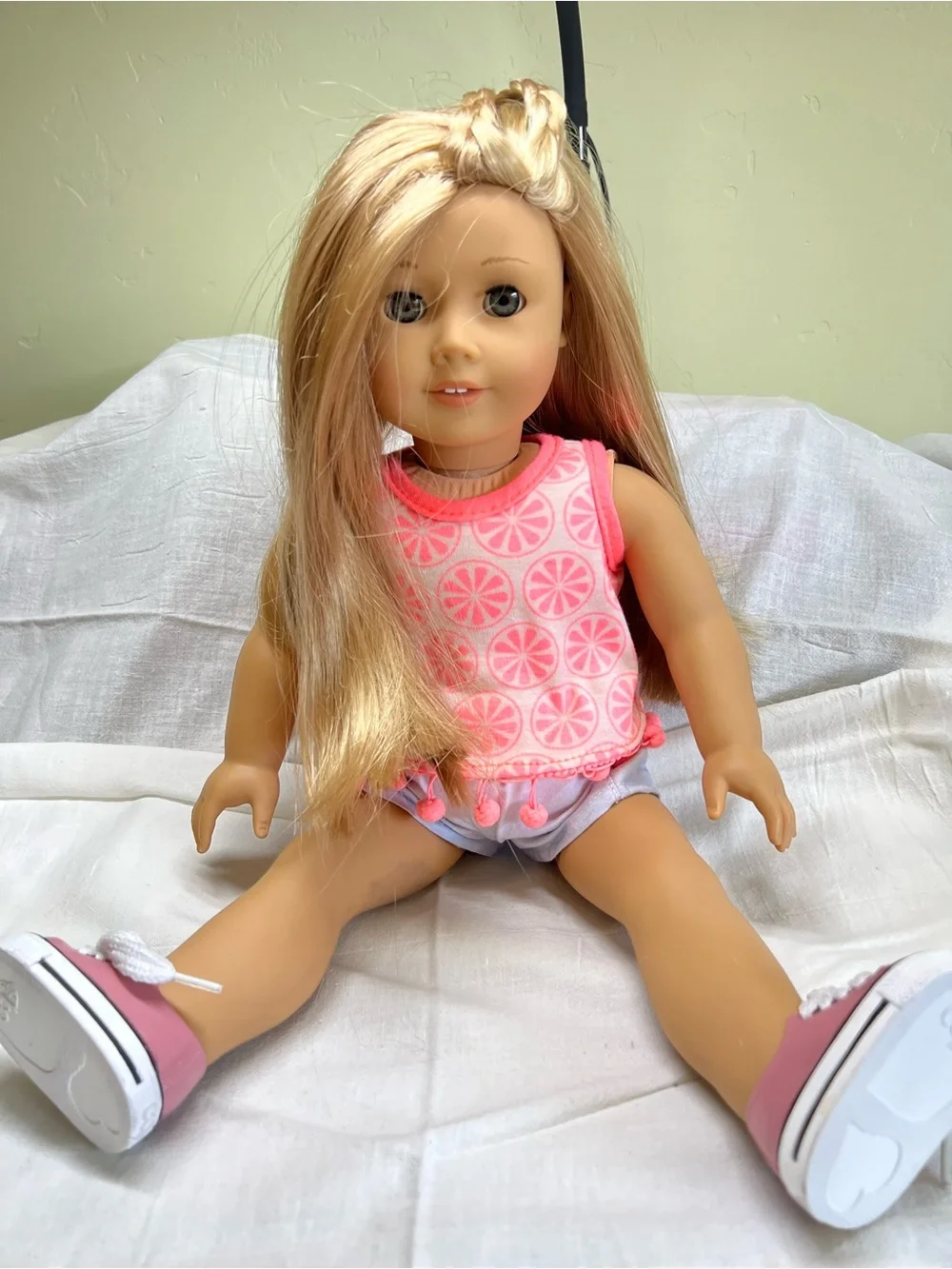 American Girl 2014 Girl of the Year Isabelle Palmer Doll READ